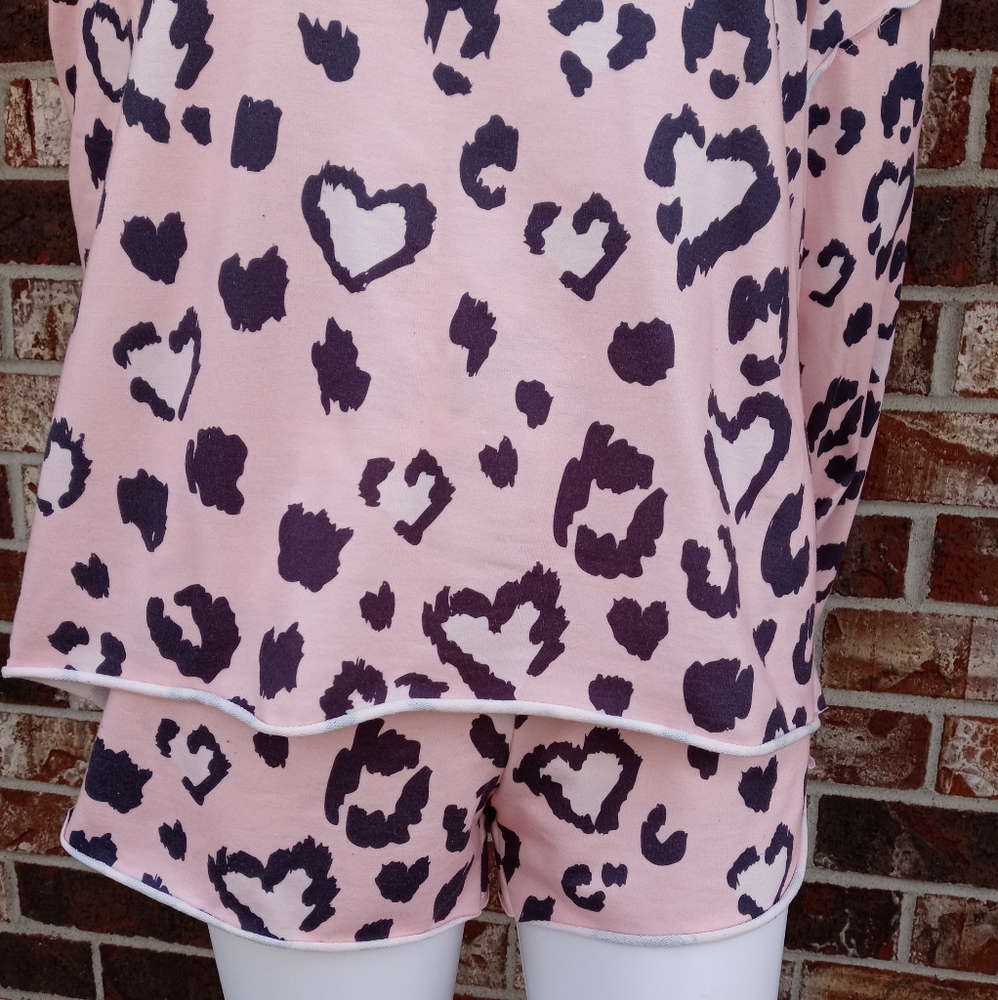 #12-Leopard PJs - Picture 4 of 6
